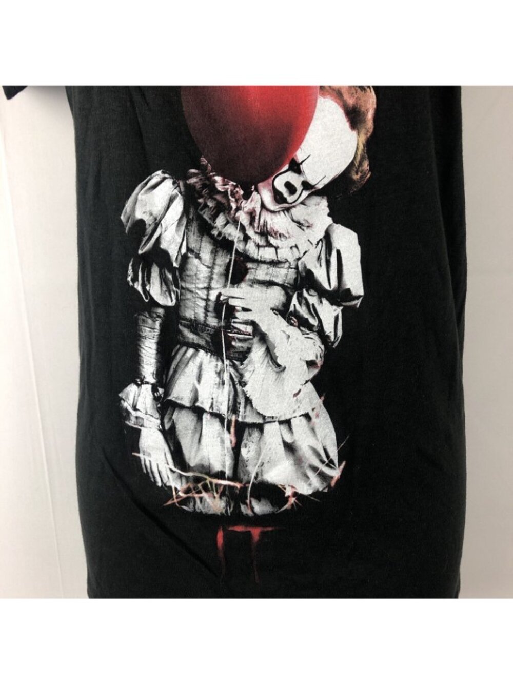 Stephen King’s IT Clown TShirt SMALL You’ll Float Too Pennywise Short Sleeve - Picture 2 of 5